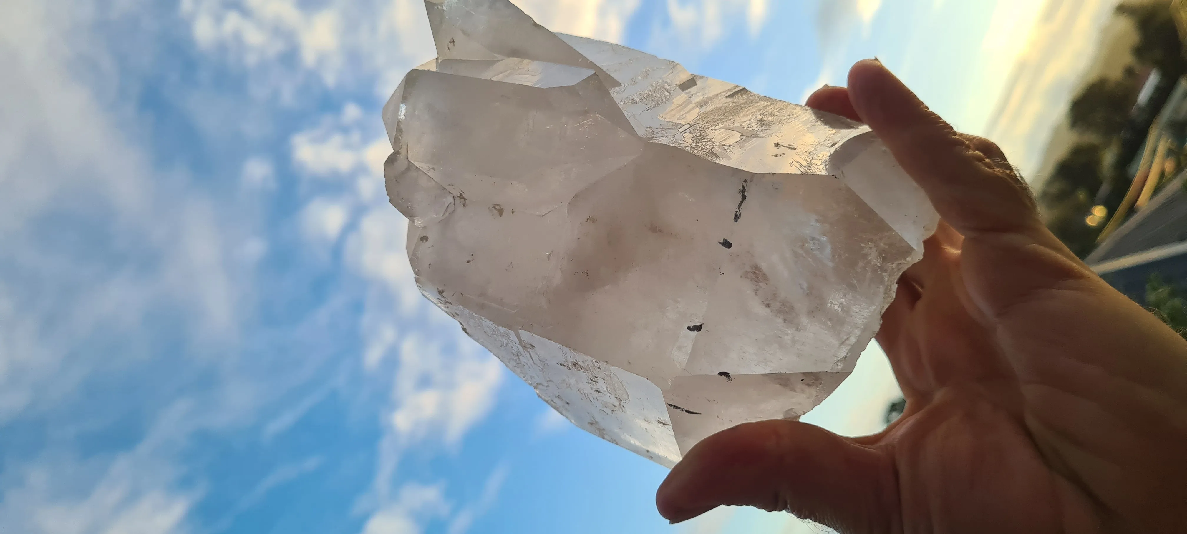 LARGE CLEAR QUARTZ CLUSTER