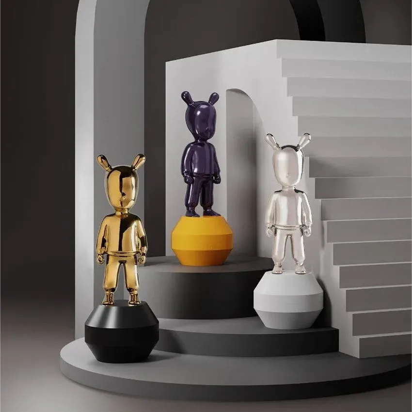LLadr | The Golden Guest Figurine